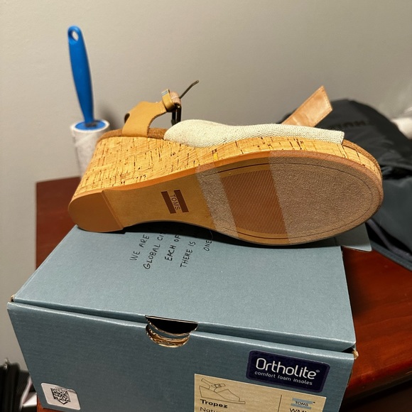 BRAND NEW Tom’s Tropaz wedges - Picture 3 of 4